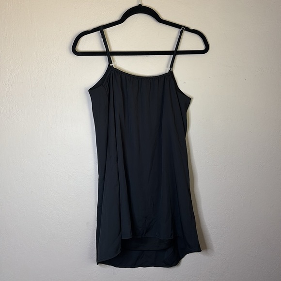 Tobi Women's Black Sleeveless Mini Dress size small - Picture 3 of 6